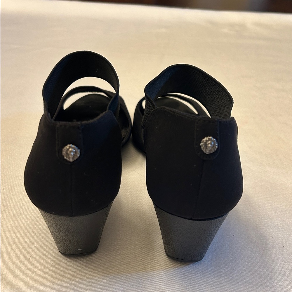 Anne Klein Black Peep-Toe Wedges iflex technology
Size 9.5M - Picture 5 of 8